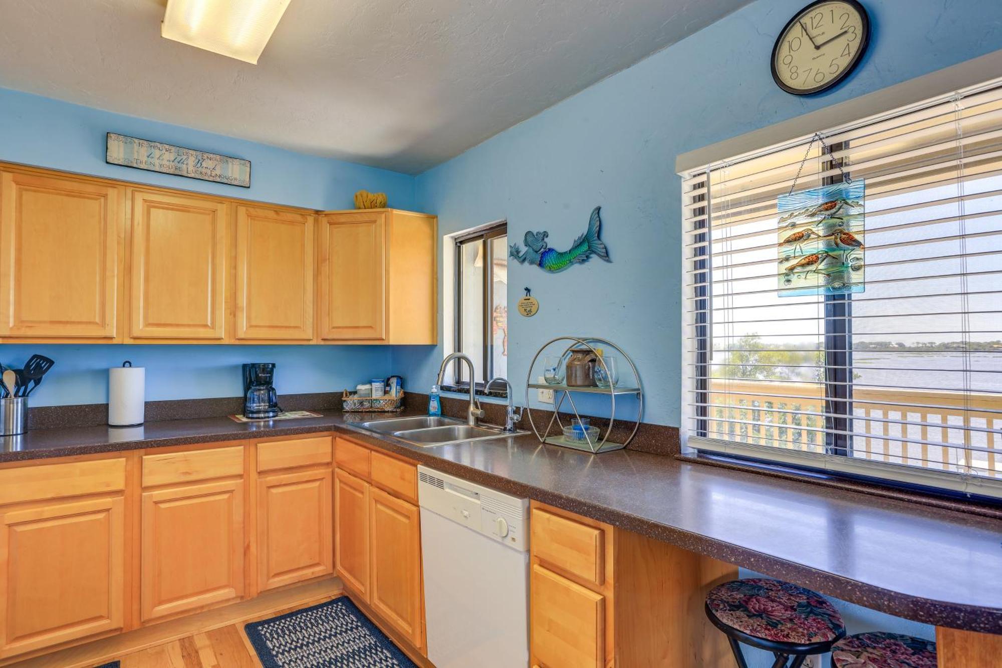 Waterfront Cedar Key Duplex Home Grill And Dock! ภายนอก รูปภาพ