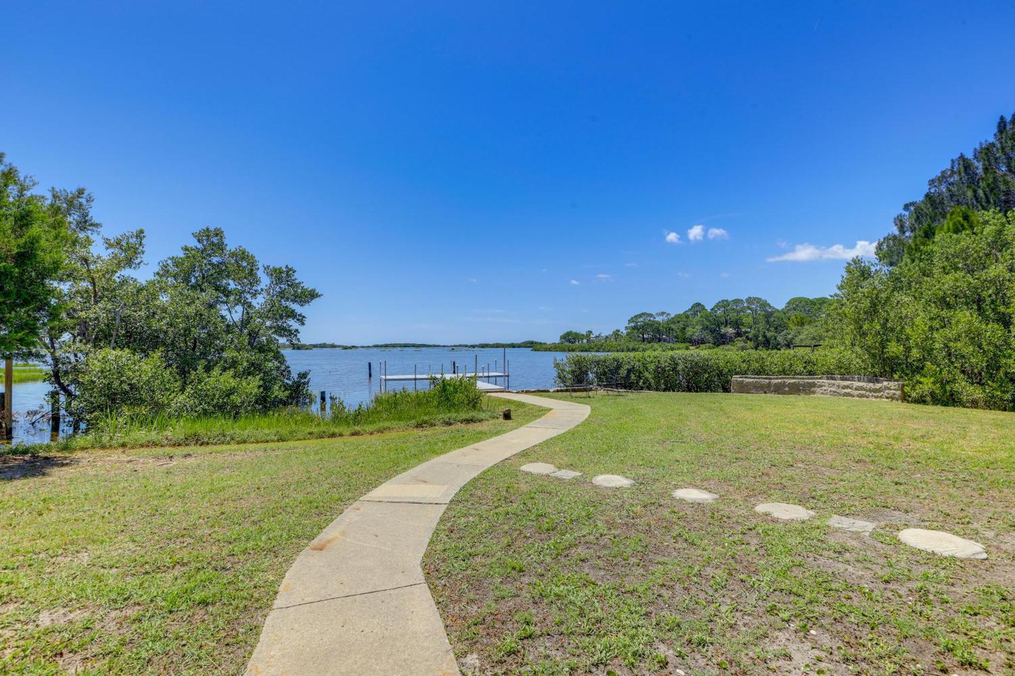 Waterfront Cedar Key Duplex Home Grill And Dock! ภายนอก รูปภาพ