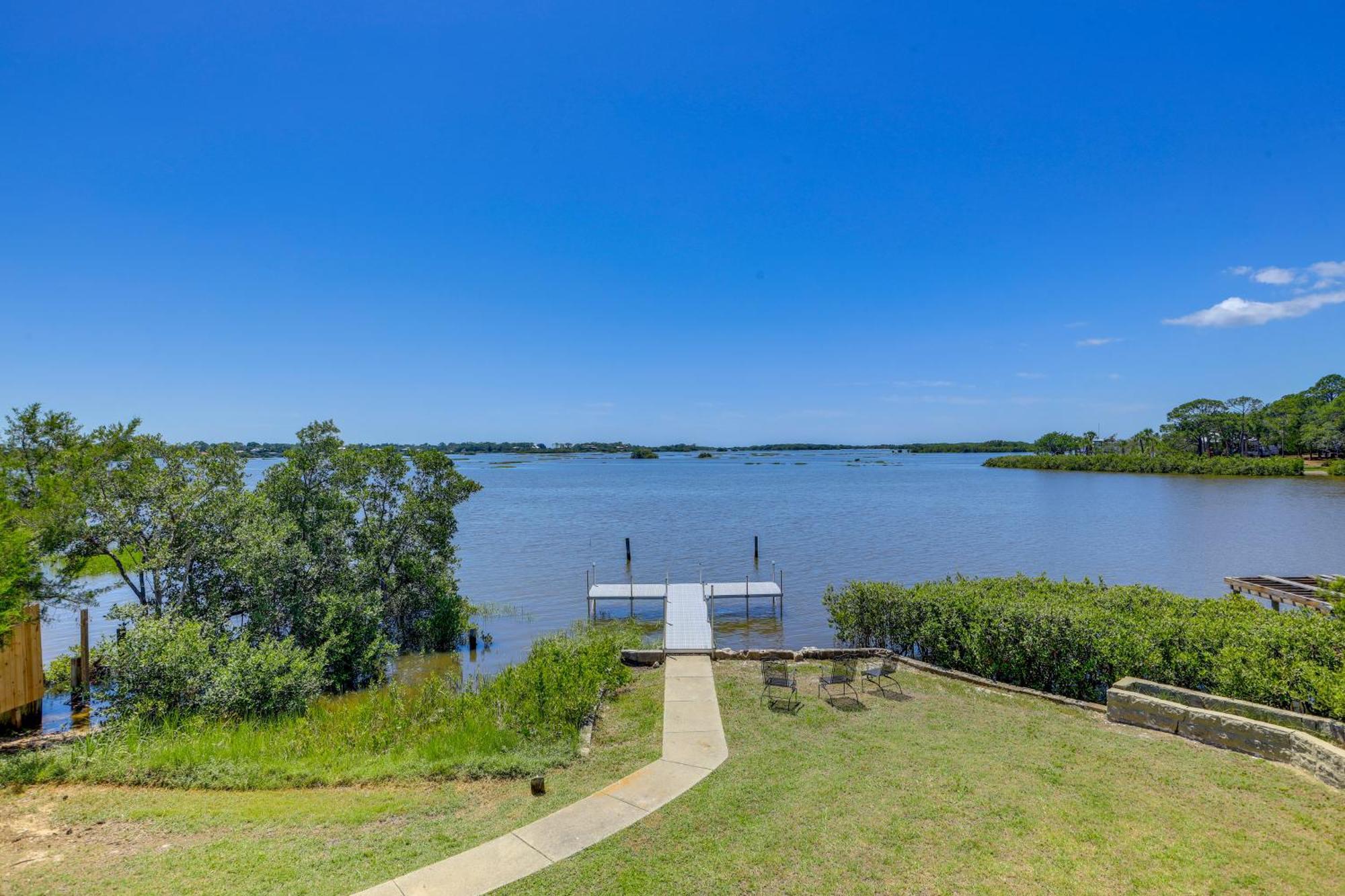 Waterfront Cedar Key Duplex Home Grill And Dock! ภายนอก รูปภาพ